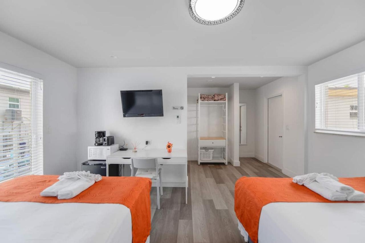 Cozy 1 Bedroom With Pool Steps From The Beach #47 Hollywood Exterior foto